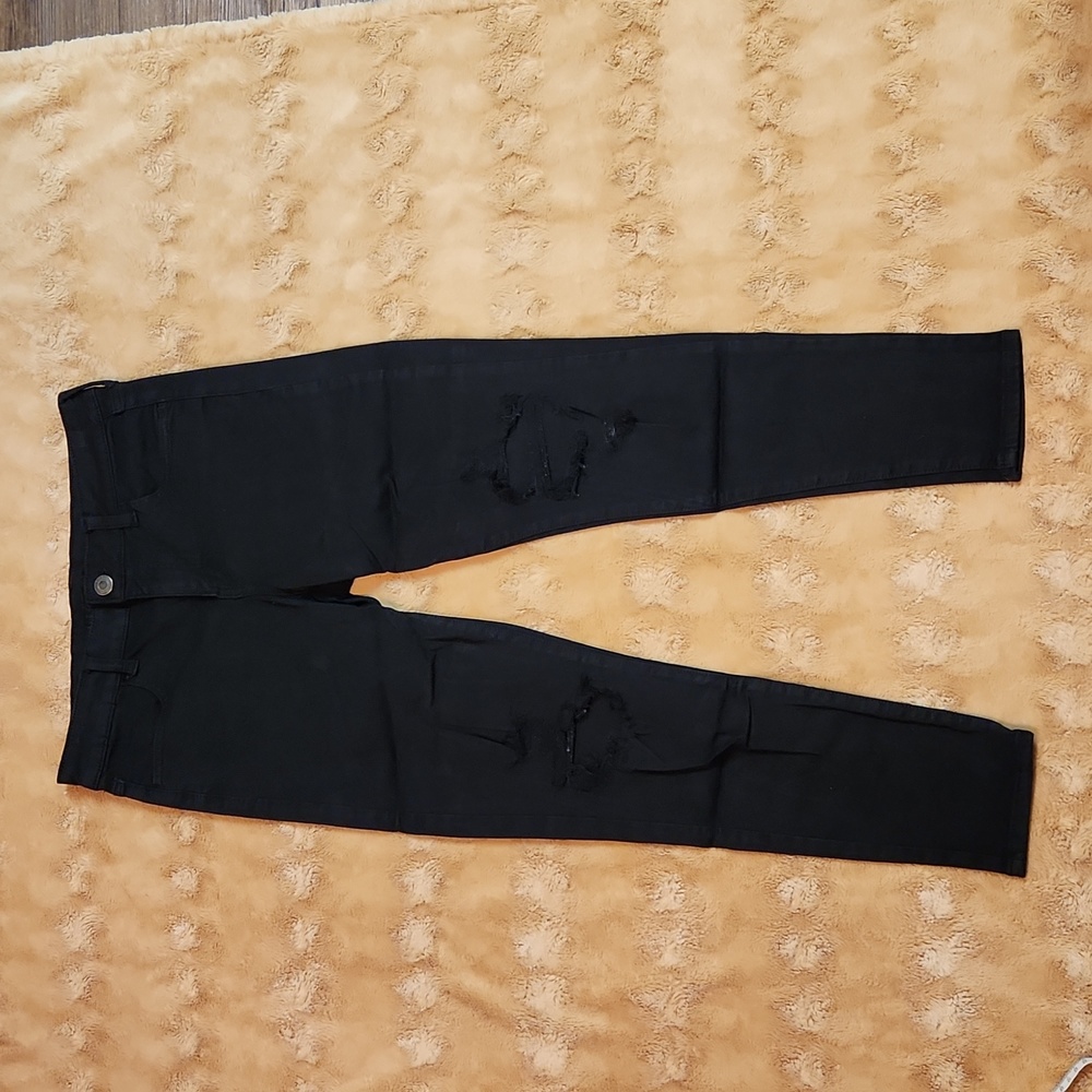 American Eagle distressed skinny jeans